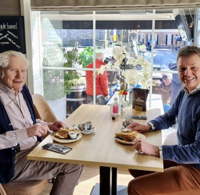 Lionsclub uit Zutphen op stap met de bewoners van Huis Welgelegen